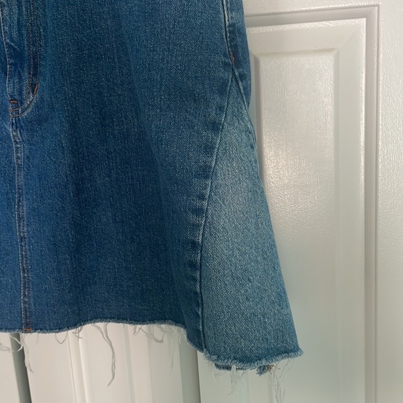 Madewell denim skirt in size 32. Only worn once :)💙 - Picture 2 of 4
